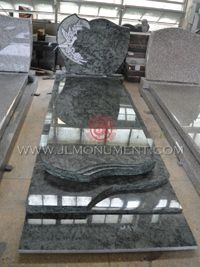 Bird Carving Monument