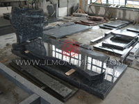 Labrador Bleu Monument